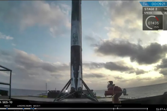 SpaceX falcon 9, H SpaceX γράφει ιστορία με τον επαναχρησιμοποιημένο Falcon 9