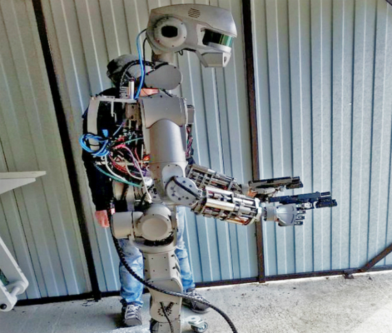 russia robot guns, Οι Ρώσοι εκπαιδεύουν ρομπότ να πυροβολεί με τα δυο χέρια