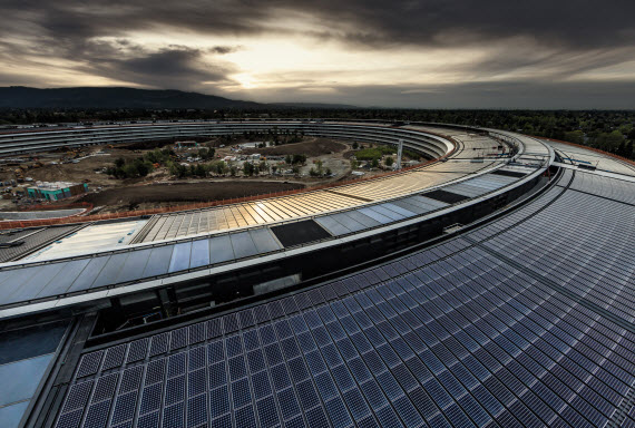 Apple μέσα νέα γραφεία, Μέσα στο νέο φουτουριστικό campus της Apple
