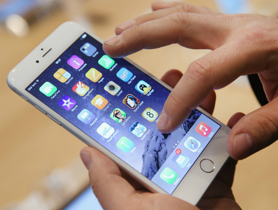apple oled 2018, Η Apple θα κυκλοφορεί μόνο OLED iPhone από το 2018 και όχι το 2019