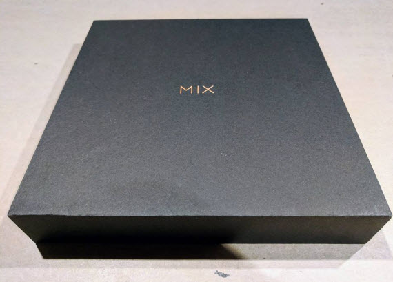 xiaomi mi mix 2 ram, Xiaomi Mi MIX 2: 6GB RAM και 256GB αποθηκευτικό χώρο δείχνει το κουτί του