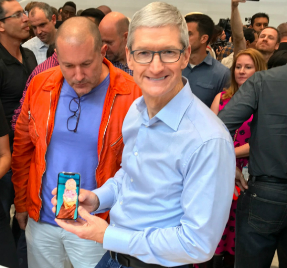 Jony Ive iphone x, iPhone X: Η ανάπτυξή του χρειάστηκε πάνω από 2 χρόνια, λέει ο Jony Ive