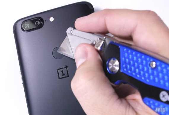 OnePlus 5T durability test, OnePlus 5T: Πόσο αντέχει σε βασανιστήρια; [durability test video]