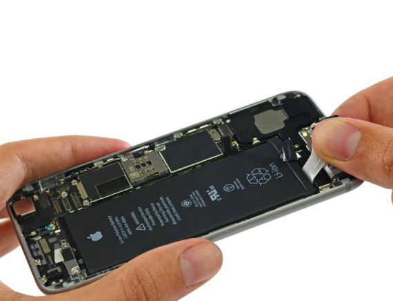 Ηγετικό στέλεχος Apple 2007 iPhones δεν χρειάζονται αλλαγή μπαταρίας, Ηγετικό στέλεχος της Apple το 2007 είχε δηλώσει πως τα iPhones δεν θα χρειάζονται αλλαγή μπαταρίας