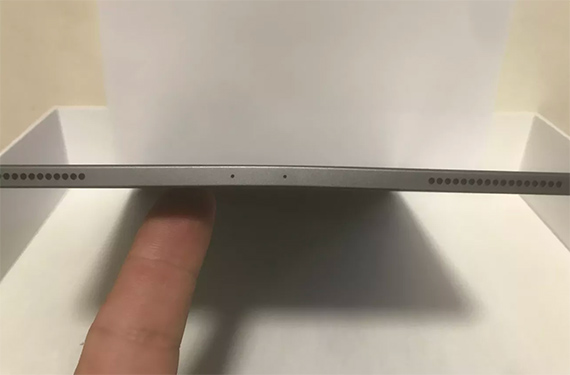 Apple δήλωσε επιτρεπτά όρια λυγίσματος iPad Pro αριθμούς, Η Apple δήλωσε τα επιτρεπτά όρια λυγίσματος των iPad Pro (2018)
