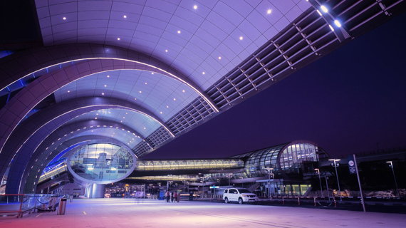 Drone, Αναβλήθηκαν όλες οι πτήσεις στο Διεθνές Αεροδρόμιο του Ντουμπάι εξαιτίας ενός drone
