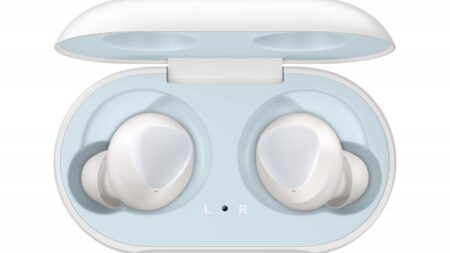 Το πρώτο software update για τα Galaxy Buds