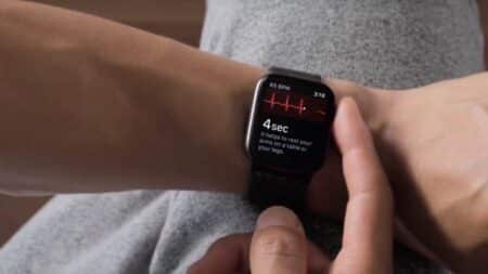 Apple Watch: Διαθέσιμο στην Ελλάδα το ηλεκτροκαρδιογράφημα