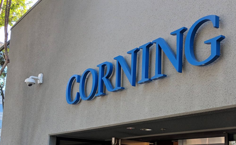 Corning Astra Glass, Astra Glass: Η Corning θα παρουσιάσει ένα νέο premium γυαλί για tablets, laptops και τηλεοράσεις
