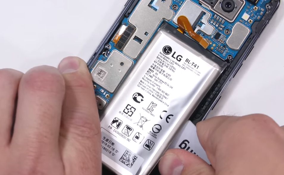 LG G8 ThinQ, LG G8 ThinQ: Teardown δείχνει ότι η αντικατάσταση της μπαταρία είναι σχεδόν αδύνατη [βίντεο]