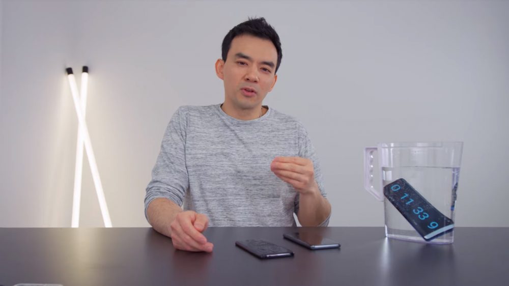 OnePlus 7 Pro, OnePlus 7 Pro: Άντεξε 30 λεπτά κάτω από το νερό κι ας μην έχει πιστοποίηση IP [βίντεο]