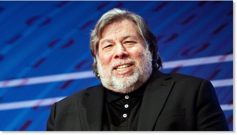 Facebook, Πρέπει να παρατήσουμε το Facebook, δηλώνει ο Steve Wozniak