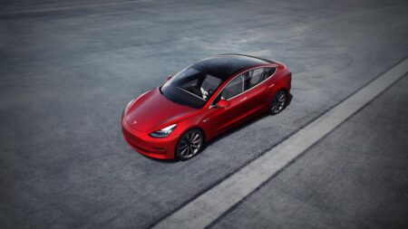 Tesla: Θα πληρώσει ακριβά παραπλανητική διαφήμιση – Πρόστιμο 2,2 εκατ. δολάρια στη Ν.Κορέα