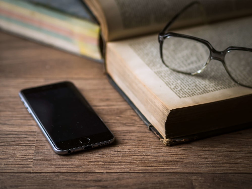 5 Android apps για να το ρίξεις στο διάβασμα