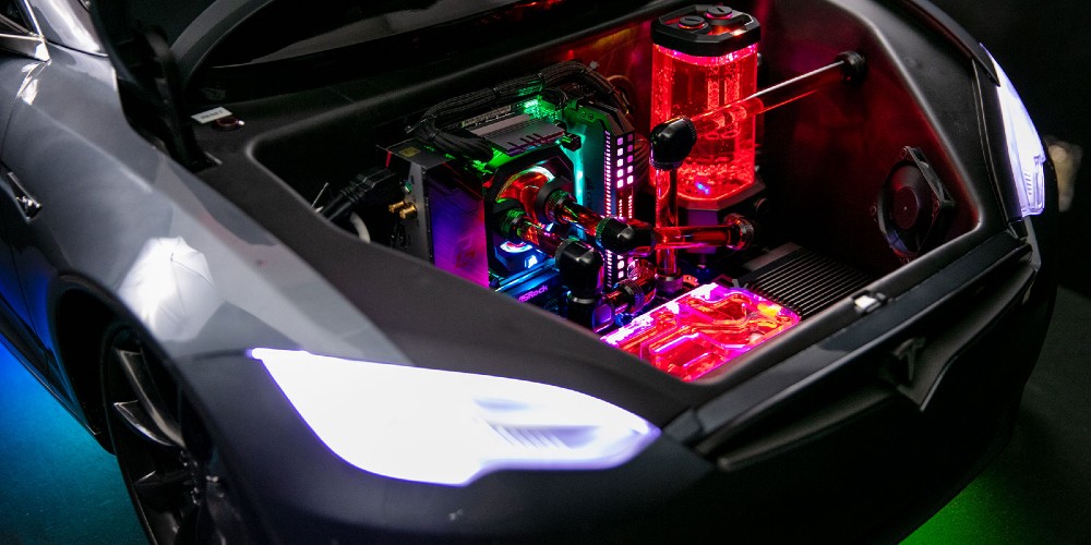, Gaming PC χτισμένο μέσα σε ένα&#8230; &#8220;Tesla Model S&#8221; το οποίο μπορείτε και να οδηγήσετε