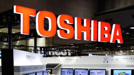 Η Toshiba αποδέχτηκε προσφορά εξαγοράς 15,3 δισ. δολαρίων