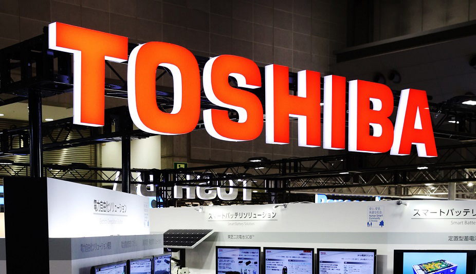 Toshiba, Η Toshiba αποδέχτηκε προσφορά εξαγοράς 15,3 δισ. δολαρίων