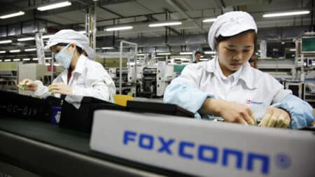 H Foxconn σταματά προσωρινά την παραγωγή του iPhone
