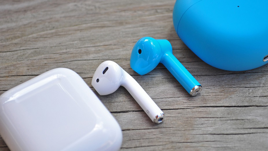 , OnePlus Buds: To τελωνείο των ΗΠΑ τα κατάσχεσε ως “πλαστά AirPods”
