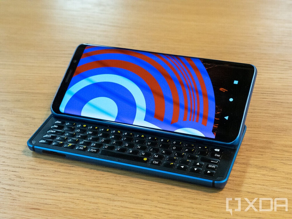 XDA, Οι XDA-Developers λανσάρουν το δικό τους smartphone με LineageOS και Ubuntu Touch