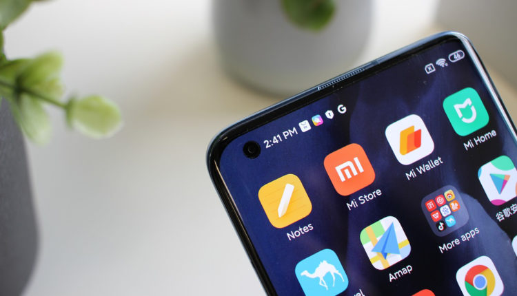 Xiaomi Mi 11: Οι πρώτες live φωτογραφίες επιβεβαιώνουν το design