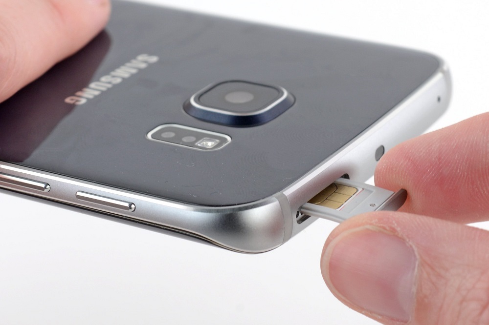 Galaxy S6 Edge, Galaxy S6 Edge: Η μεγάλη αλλαγή της Samsung [Throwback]