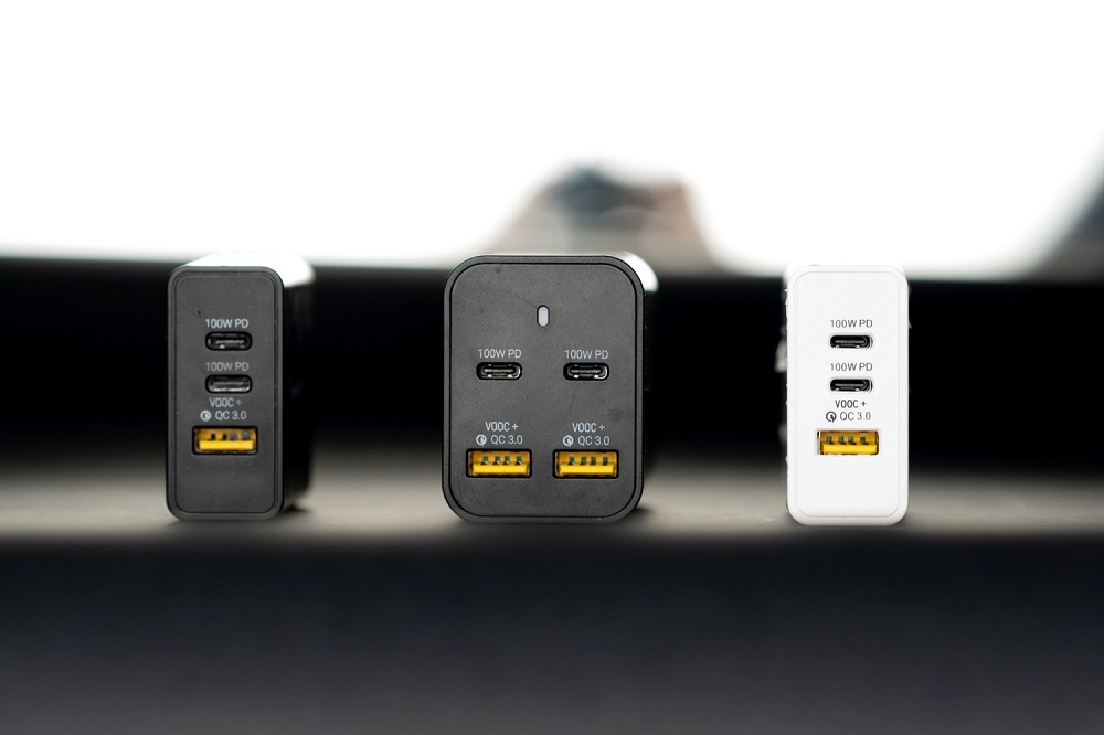 200W, Omega Charger: Ο πρώτος φορτιστής USB-C 200W τεχνολογίας GaN