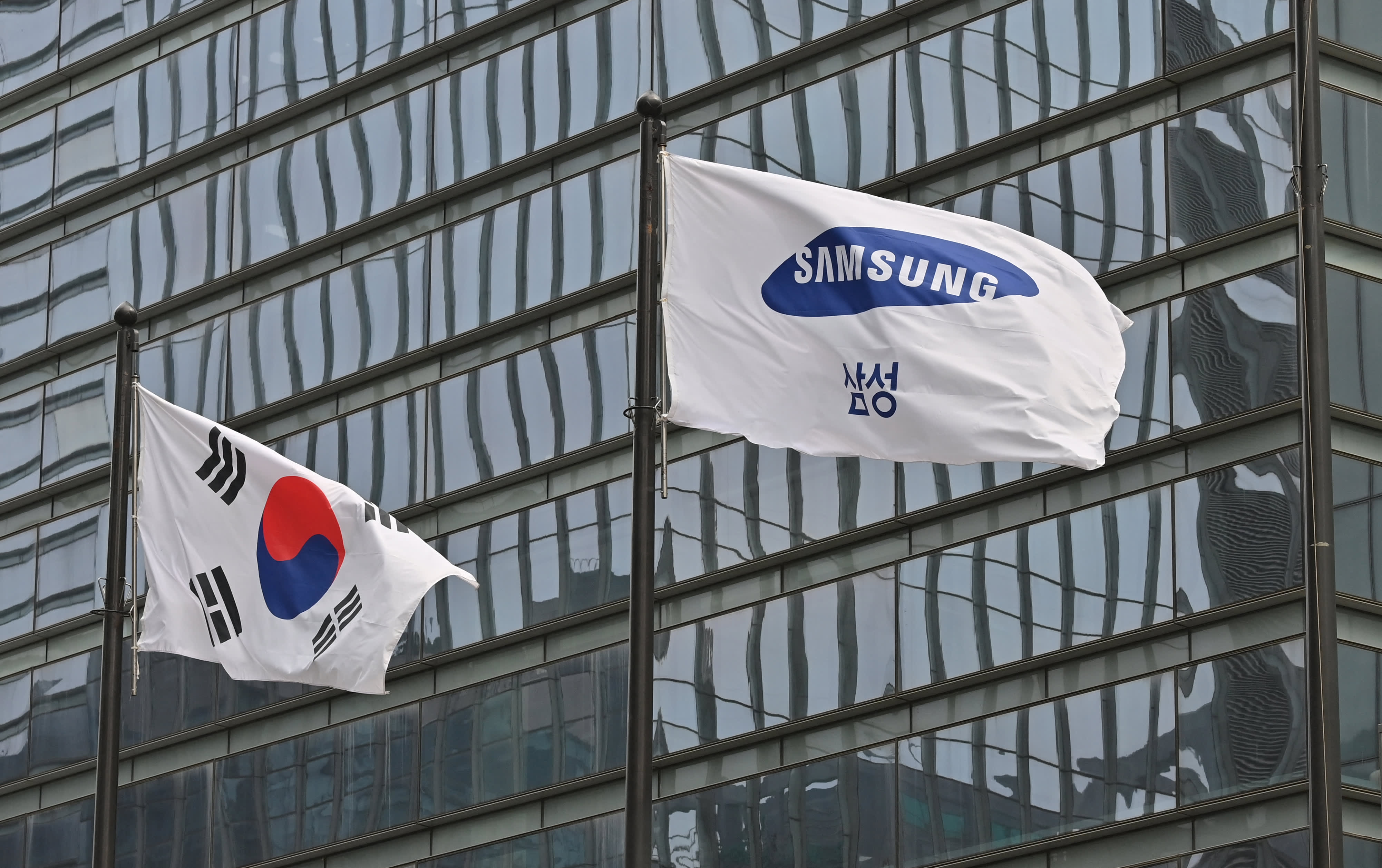 , Τεράστιος φόρος κληρονομιάς στην ισχυρή οικογένεια της Samsung