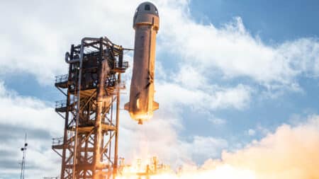 SpaceX: Αναμένει την πρώτη εκτόξευση διαστημόπλοιου σε τροχιά φέτος