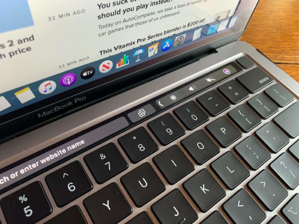, Οθόνη MacBook Pro με εγκοπή εμφανίστηκε σε φωτογραφία που διέρρευσε
