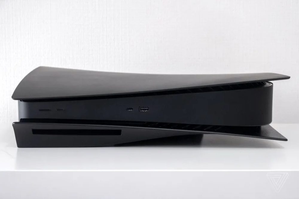 , Η Dbrand αποσύρει τα Darkplates για το PlayStation 5