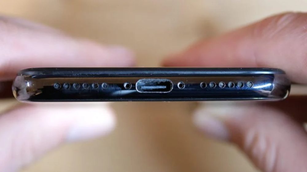 , iPhone X με θύρα USB-C: Πωλείται έναντι 86.001 $ στο eBay