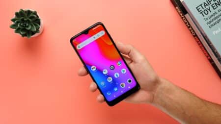 TCL 205: Με AI κάμερα και τη δύναμη του Android 11 Go
