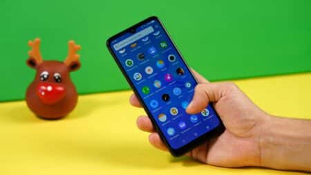 TCL 20Y: Με AI κάμερα και οθόνη που ξεχωρίζει
