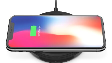 H Apple θέλει να κάνει το iPhone φορτιστή μέσω της… οθόνης