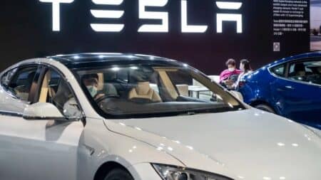 Tesla: Τέταρτη αναπροσαρμογή τιμών μέσα σε δύο μήνες