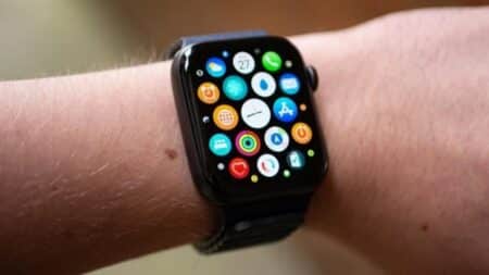 Apple Watch: Πώς έσωσε Τεξανή μετά από δύσκολη πτώση σε ξενοδοχείο