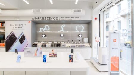 Φωτογραφίες από το νέο Xiaomi Store στο Κολωνάκι
