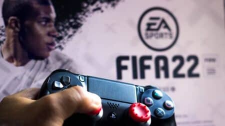 CEO της EA εξηγεί γιατί η εταιρεία ίσως παραιτηθεί από την επωνυμία της FIFA
