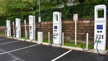 Τα ηλεκτρικά αυτοκίνητα δεν είναι η λύση μπροστά στην αύξηση της βενζίνης