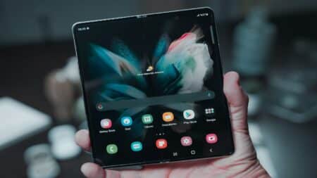 Galaxy S20 FE 5G και (OG) Galaxy Fold παίρνουν το One UI 4.1