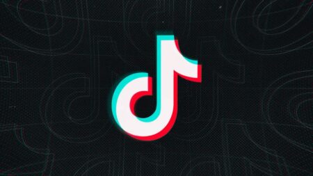 TikTok: Υπό έρευνα για τον αντίκτυπό του στην ψυχική υγεία των νέων