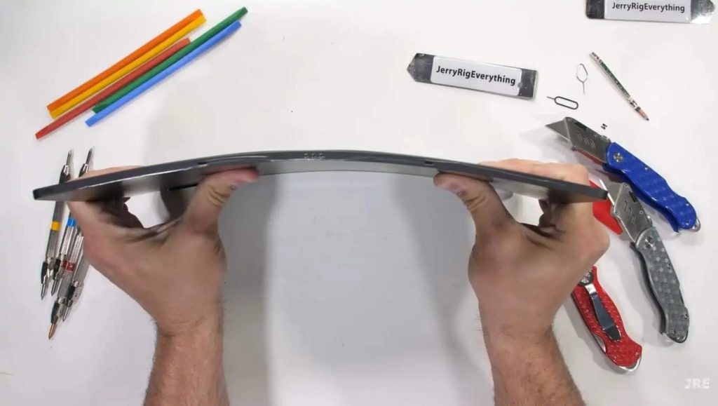 Samsung Galaxy Tab S8 Ultra: Υποβάλλεται σε τεστ αντοχής για γερά νεύρα [βίντεο]