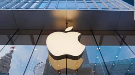 iPhone: Κατασκευαστές στη Σαγκάη παγώνουν την παραγωγή λόγω lockdown