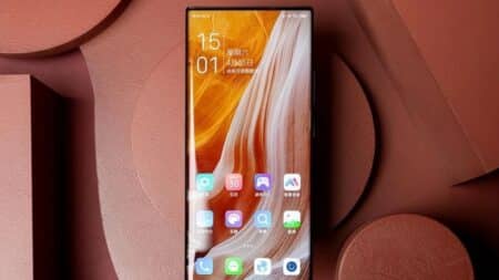 ZTE Axon 40 Ultra: Αποκαλύφθηκε με UD selfie και τριπλή κάμερα 64MP