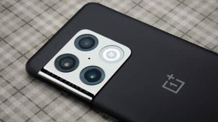 OnePlus 10T: Διέρρευσε η τιμή μέσω καταχώρησης στο Amazon