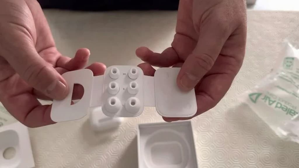 airpods pro 2, AirPods Pro 2: Unboxing βίντεο πριν από την κυκλοφορία
