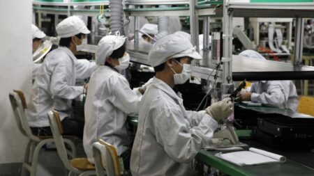 Foxconn: Μείωση έως και 30% στις παραδόσεις iPhone