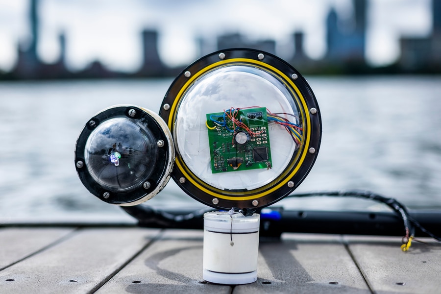 , Μηχανικοί του MIT κατασκεύασαν ασύρματη υποβρύχια κάμερα χωρίς μπαταρία
