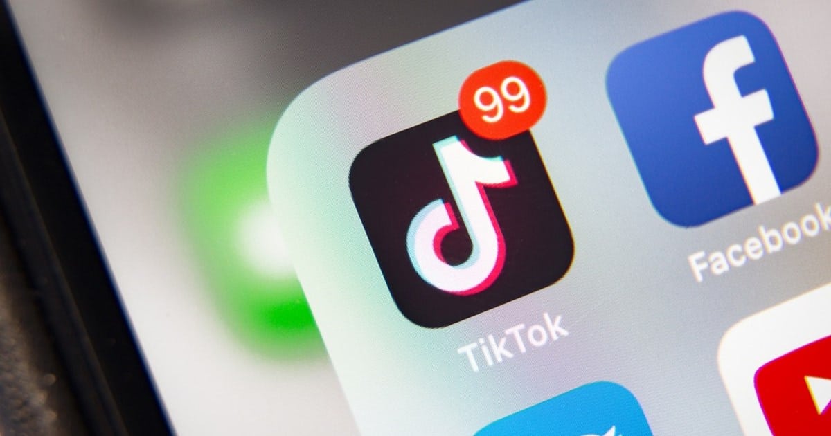 TikTok ΕΕ, Η ΕΕ καλεί το TikTok να συμμορφωθεί με τους νέους κανόνες για τα social media